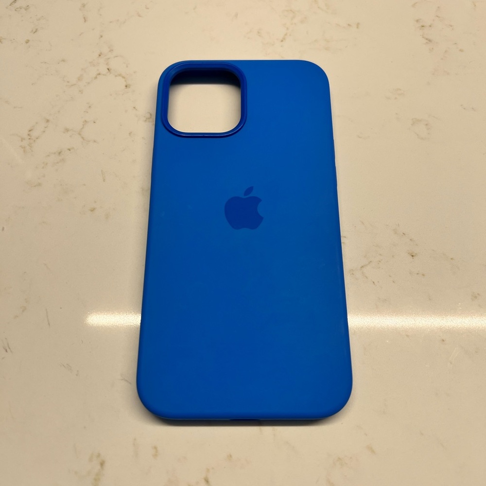 iPhone 12 Pro Max Silicone MagSafe Case